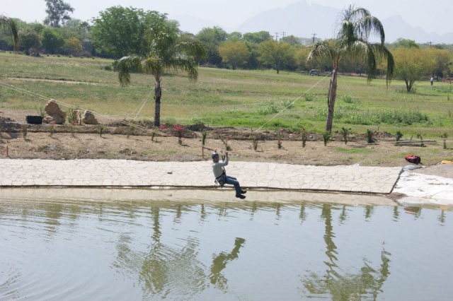 Vuela sobre el laguito